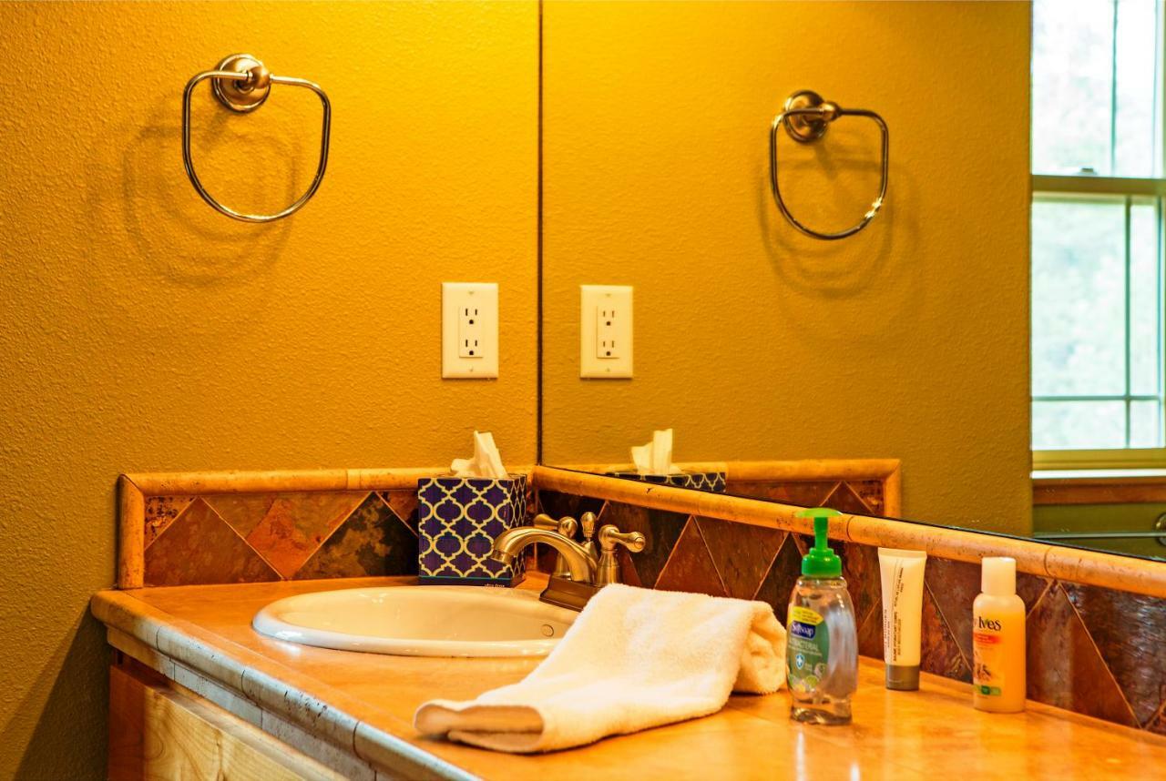 5-Star Luxury Tahoe Cabin! Great Location! Pool Table!Darts! Poker! Ping Pong! Games! South Lake Tahoe Exteriör bild