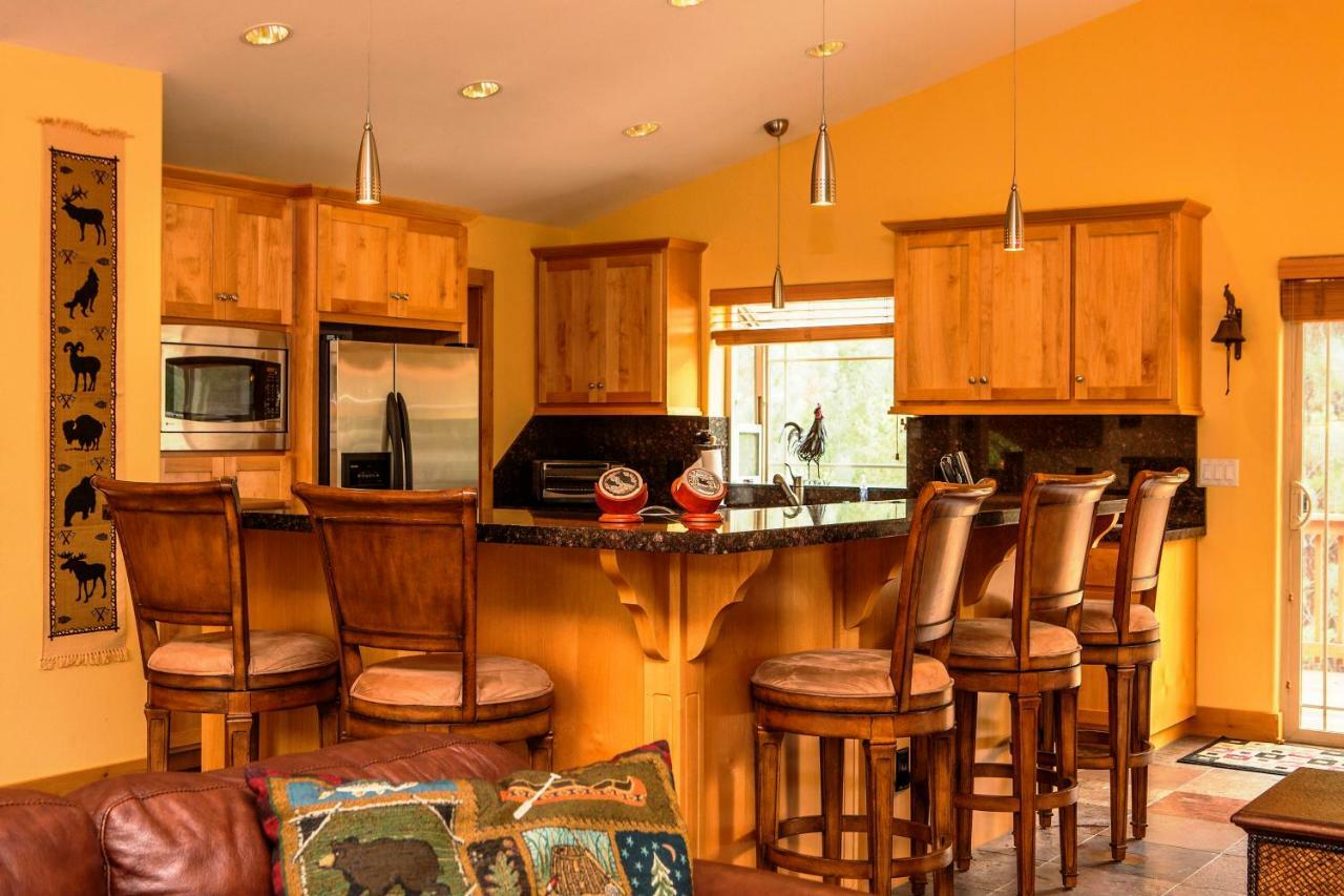 5-Star Luxury Tahoe Cabin! Great Location! Pool Table!Darts! Poker! Ping Pong! Games! South Lake Tahoe Exteriör bild